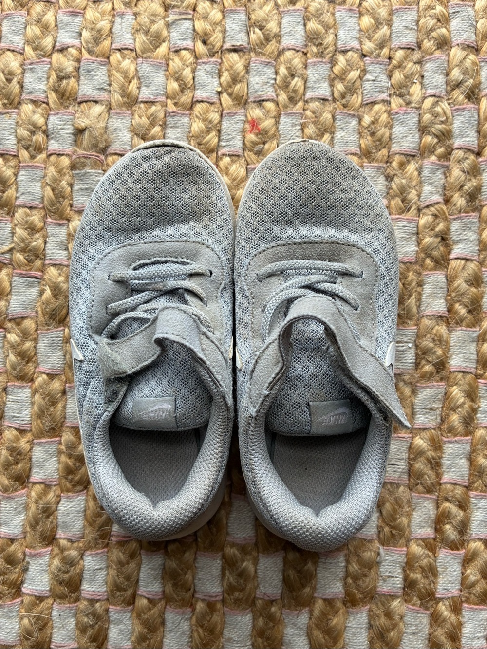 Nike Kids Light Gray Mesh Strap Sneakers
